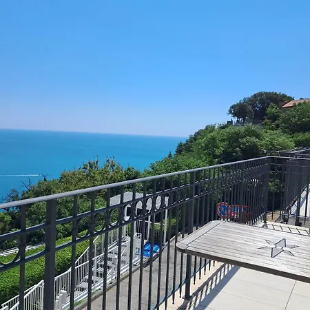公寓 Il Faro, Centro Vista Mare *